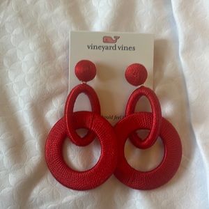 Vineyard Vines, “Red Velvet” Thread Wrapped double hoop earrings, NWT, OS